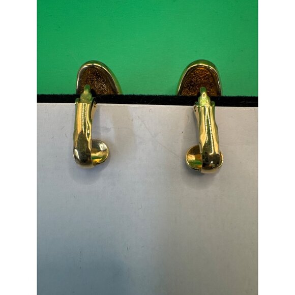 Vintage Gold-Tone Pink Enamel Clip-On Earrings With X Design - Picture 3 of 4